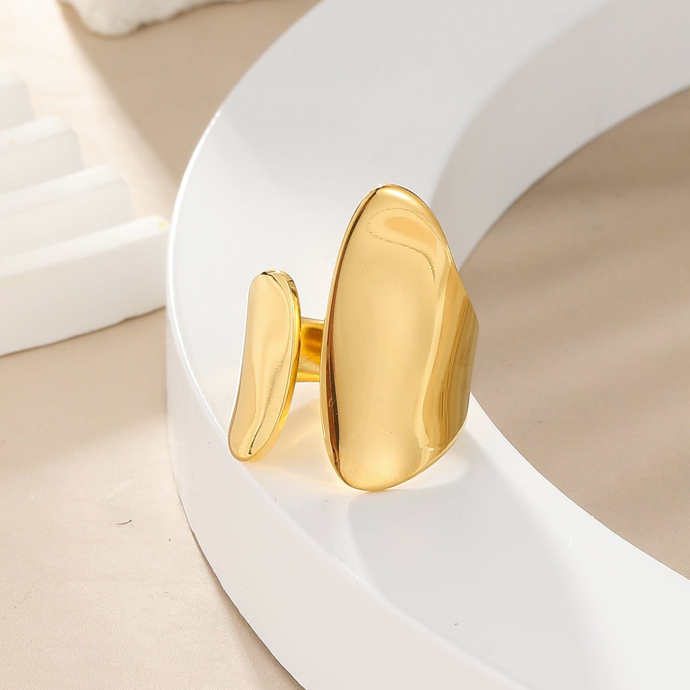 Savvi Ring