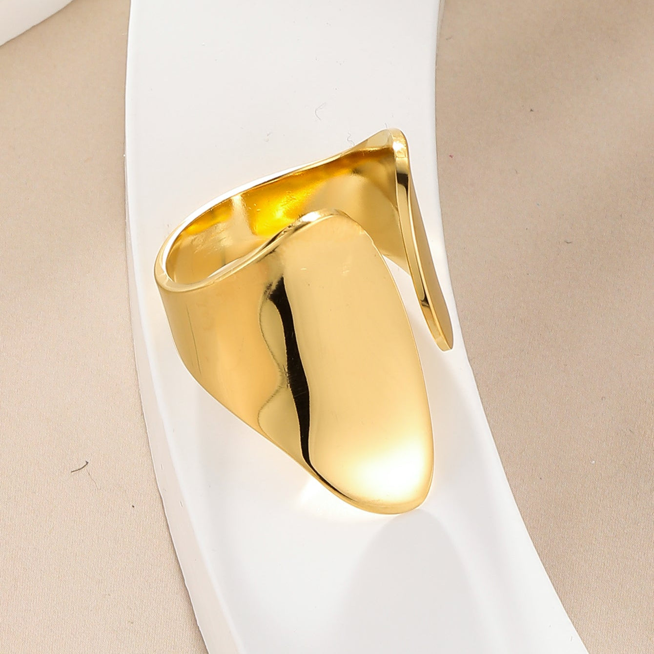 Savvi Ring