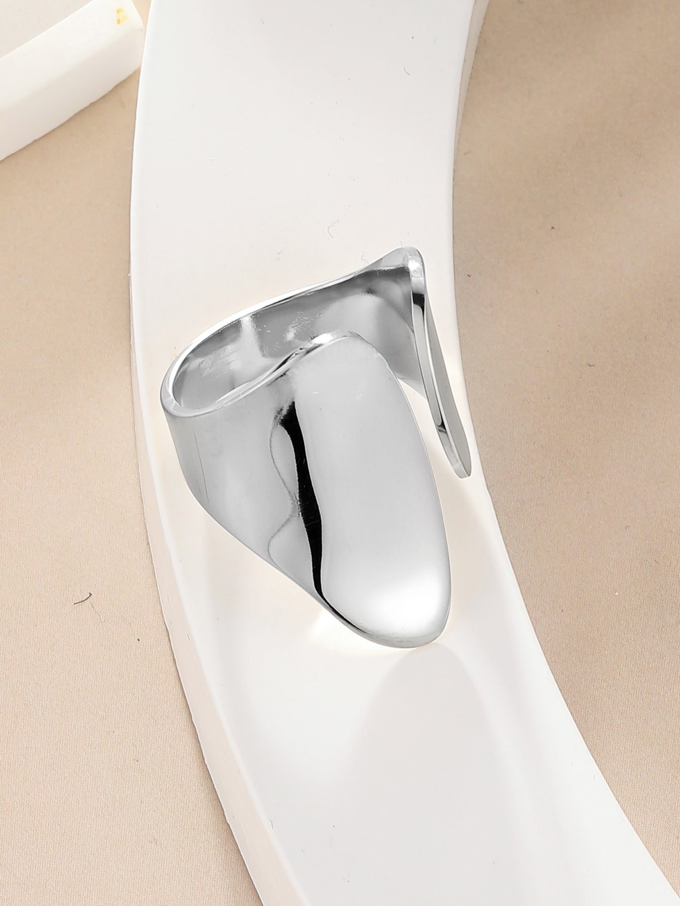 Savvi Ring