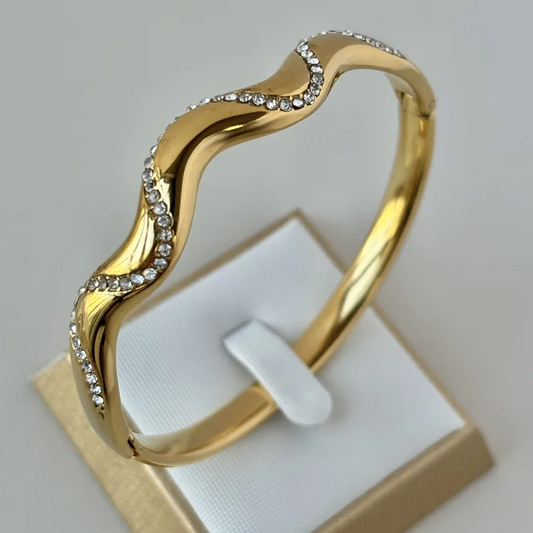 Wavy Bangle